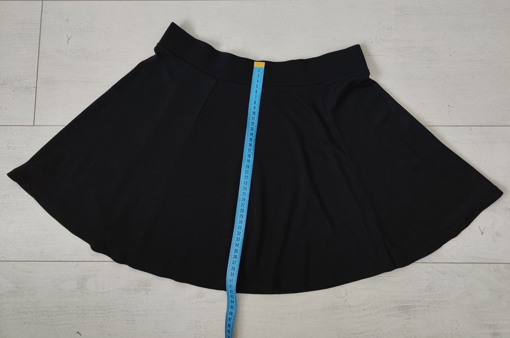 Krótka spódniczka rozm M