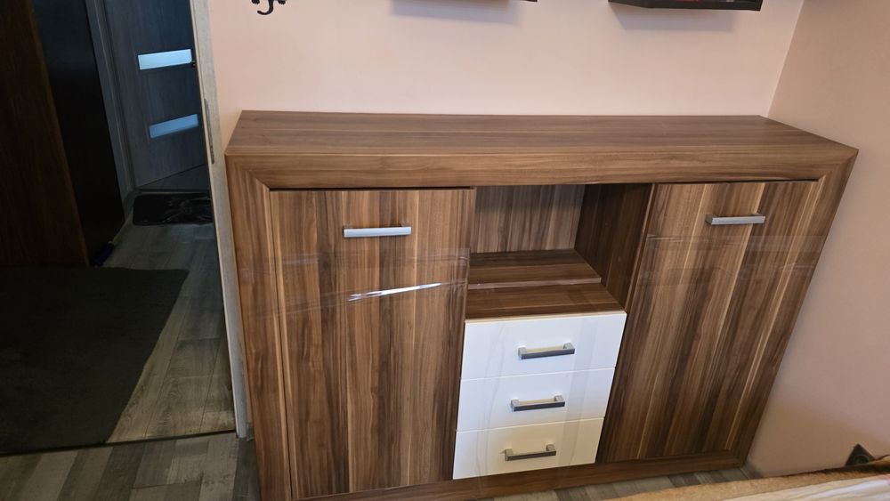 Sprzedam komplet solidnych mebli