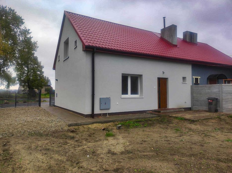 Własny kąt w bliźniaku, w pobliżu jeziora Lednickiego, pow. gnieźnieński. Dom
