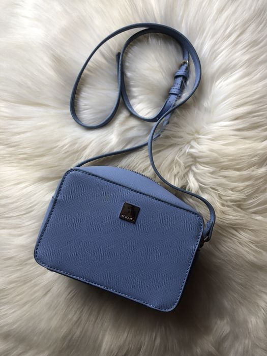 Niebieska baby blue mała torebka na pasku Reserved