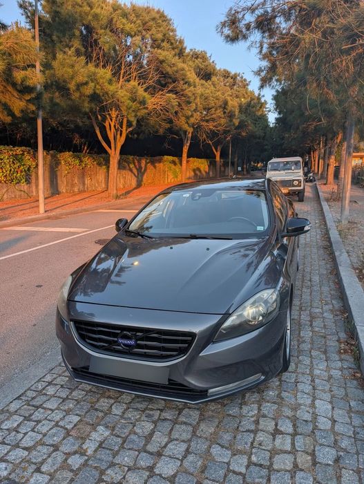 Volvo V40 D2