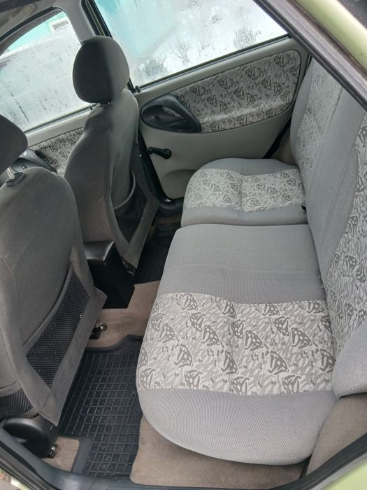 Продам Лада Каліна 2006 рік , газ бензин в дуже гарному стані.