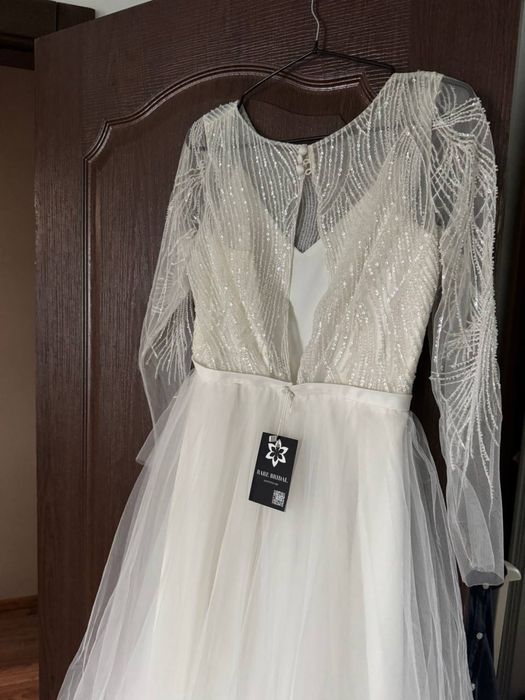 Весільна сукня зі студії “Rare Bridal”