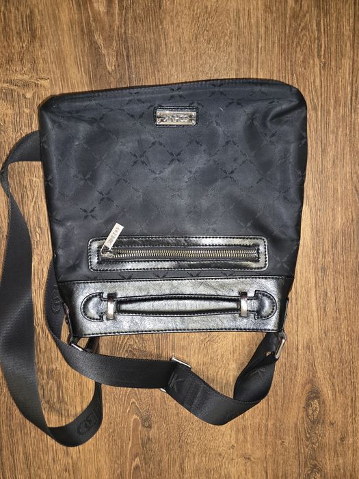 Czarna listonoszka Ochnik