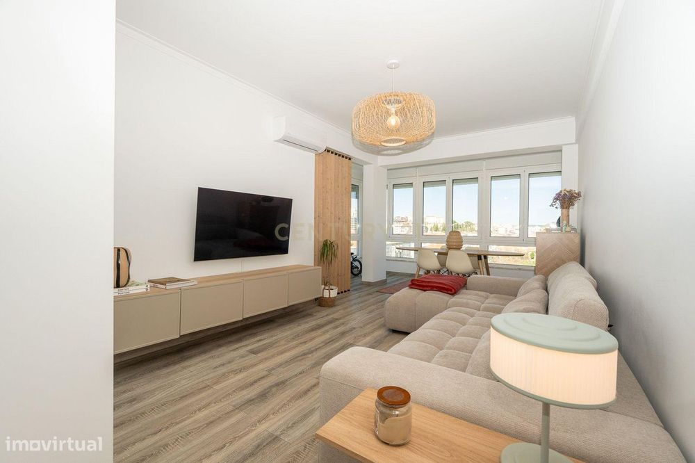 ** Espectacular Apartamento T2 Perto Do Metro De Odivelas **