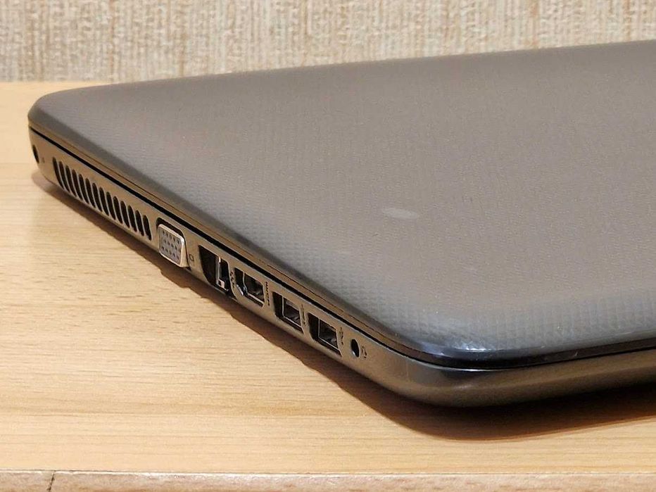 Ноутбук HP 255 G4 AMD E1-6015 RAM 4Gb SSD 128Gb Батарея тримає 5 годин