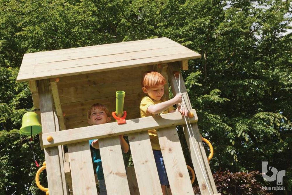 Drewniany plac zabaw do ogrodu z huśtawką i piaskownicą