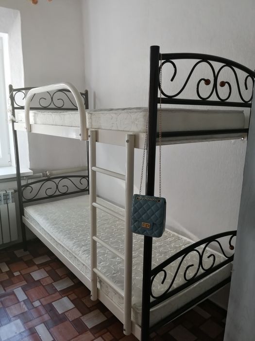 продам двух ярусну кровать
