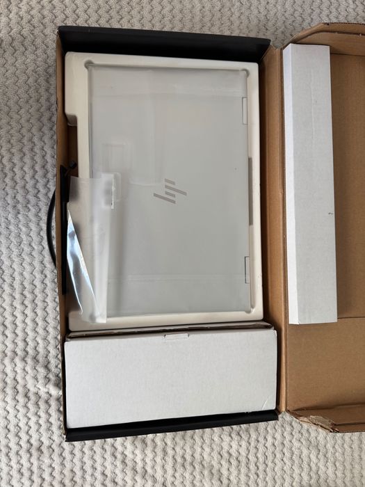 NOWY laptop HP ENVY X360 Convertible i5