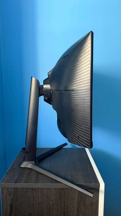 Monitor Gaming Curvo Samsung Odyssey G6 27" 240Hz QHD – Como Novo
