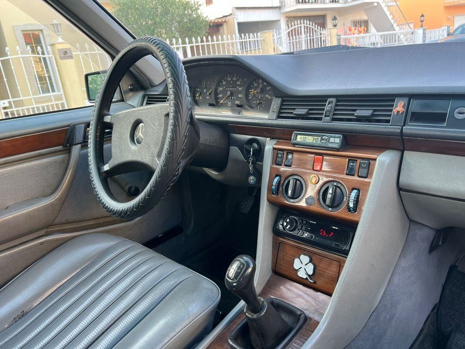 Mercedes 250D Gasóleo