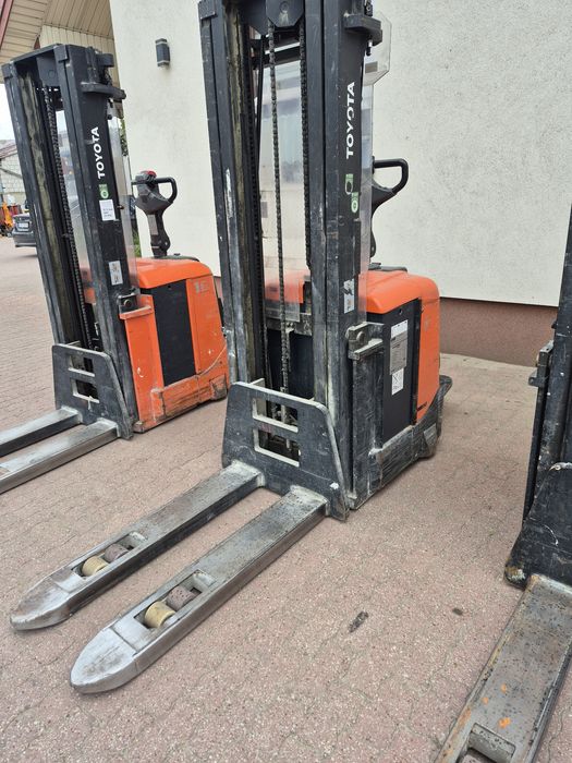 TOYOTA BT 7SLL16 – 2009 ROK – TRIPLEX – 1600 KG – 4400 MM