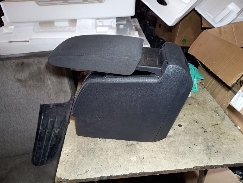 Podłokietnik z regulacją VW Golf VI V oryginał