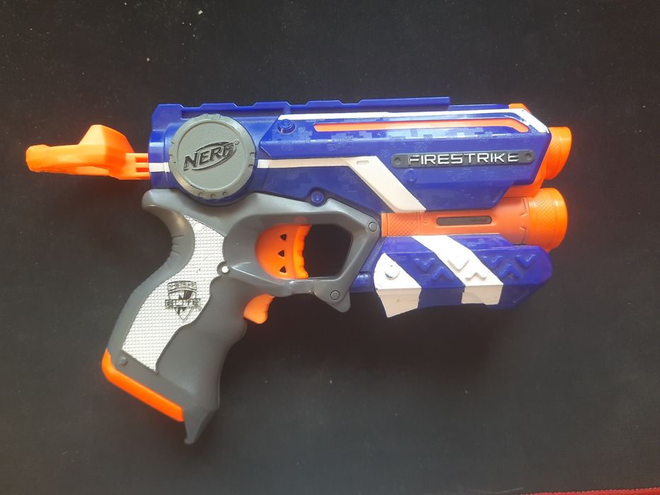 Pistolet Nerf Firestrike stan dobry.