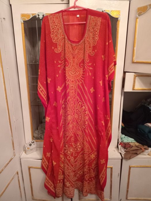 Турецкое платье, вышитое по переду бисером.