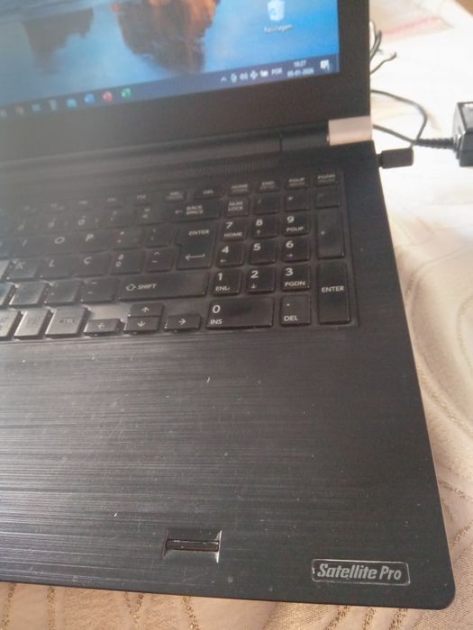 Portátil Toshiba i5 Windows 10