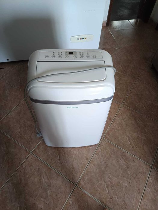 Ar Condicionado Portátil BECKEN BAC4255