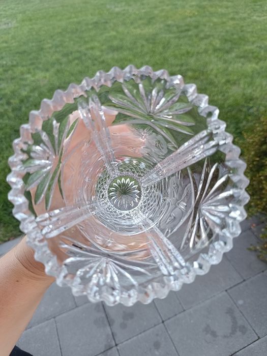 Anna Hutte Bleikristall, kryształowy wazon z trawionymi kwiatami

lata