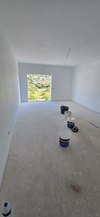 NOVO e confortável T2, com 1 lugares de garagem, arrecadação e boas...