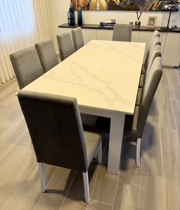 Mesa de Sala / Cozinha com 10 Cadeiras