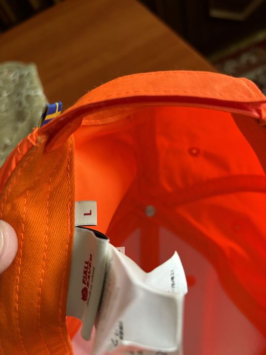 Myśliwska czapka bezpieczeństwa firmy Fjallraven.