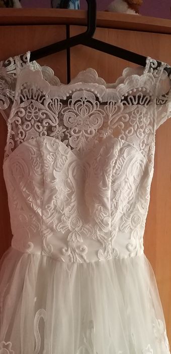 Sukienka Chi Chi London