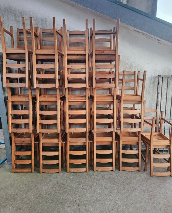 Mesa e cadeiras BARATAS