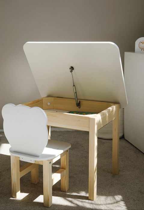 Детский стол и стул
