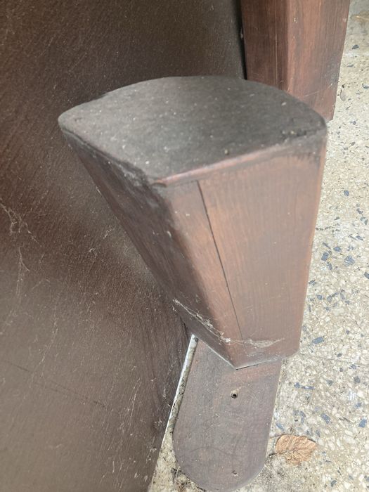 Cabide em Madeira para dois Arreios de Cavalos