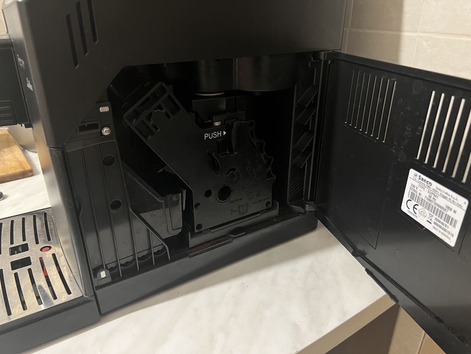 Кавова машина Saeco Ліріка