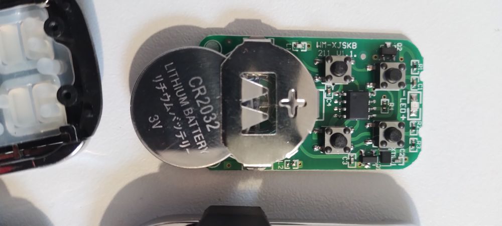 Батарейки CR 2032. Батарейка для годинника. Батарейка для пульта