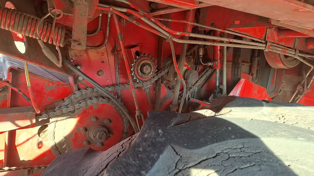 Продам комбаїн Massey Ferguson 530L