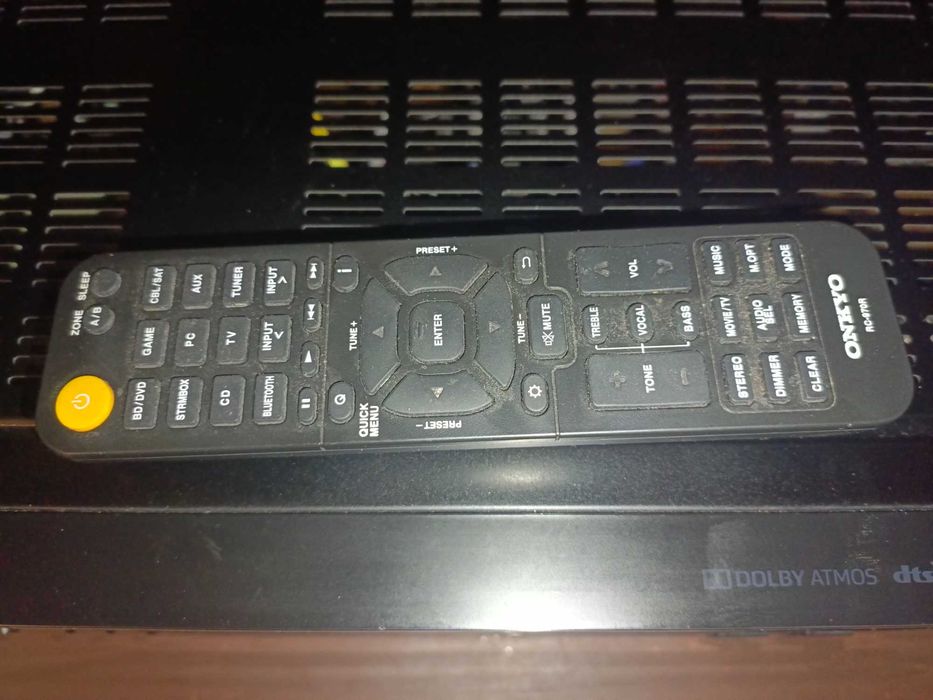 Sprzedam amplituner Onkyo TX-SR393 / Dolby Atmos / Bluetooth / 4K