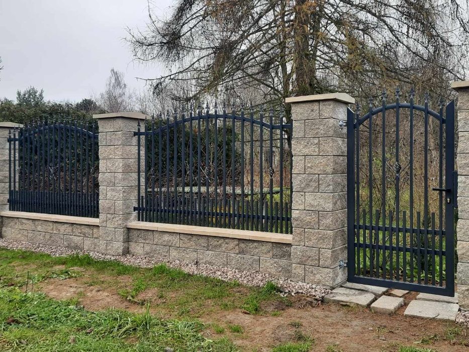Ogrodzenia z bloczków łupanych, metalowe, frontowe, bramy, furtki