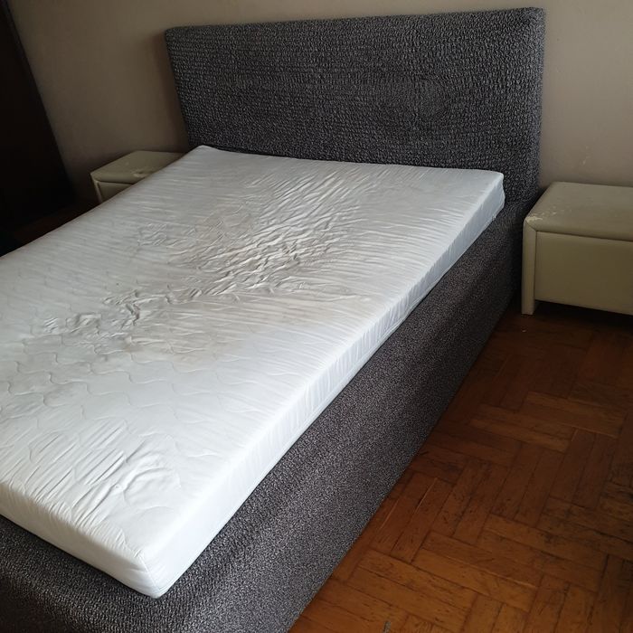 Pokrowiec Ochraniacz na łóżko tapicerowane 160x200 szary