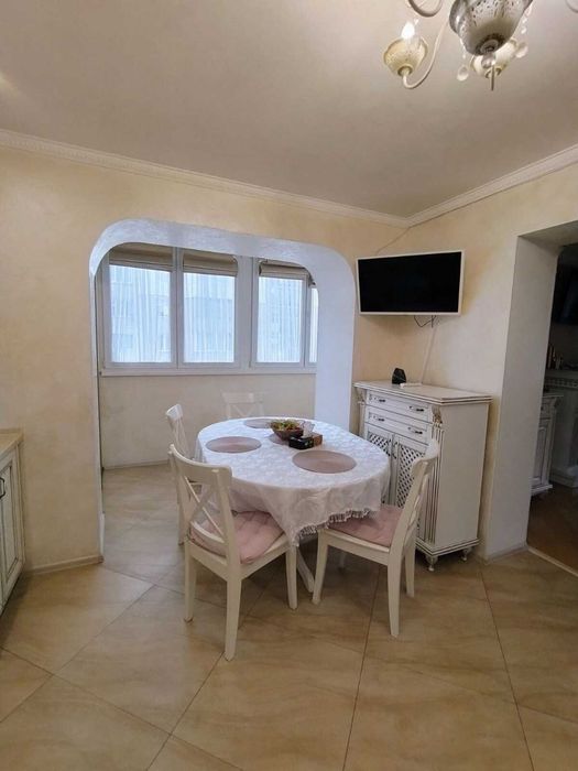 Оренда квартири, 3 кімнати, Рясне 1