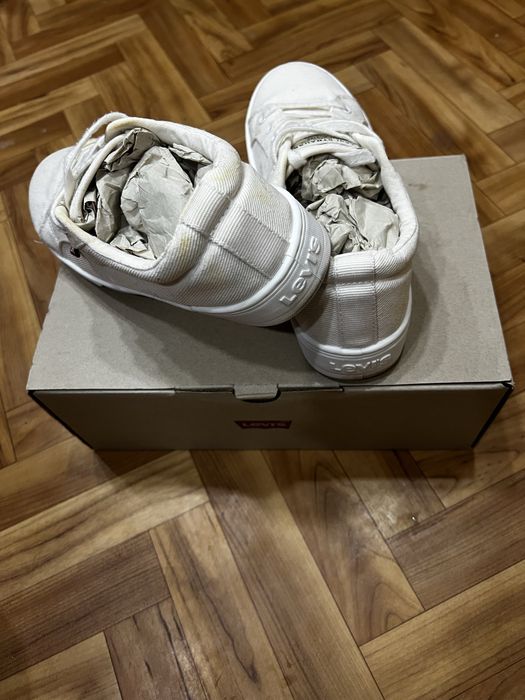 Levi’s Malibu 2.0 Off-White