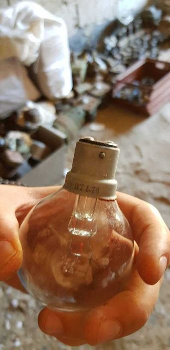 Лампы, светильники,  сигнальная арматура, панели. патроны разные