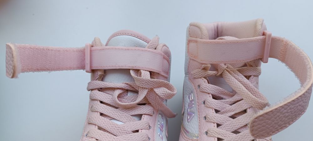 Кросівки хайтопи Fila на дівчинку р.35 EUR