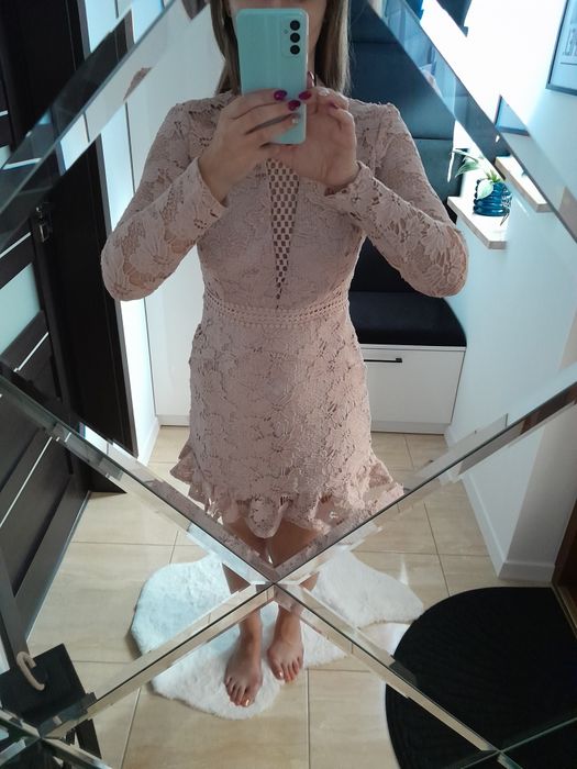 Sukienka koronkowa 38 M nowa elegancka