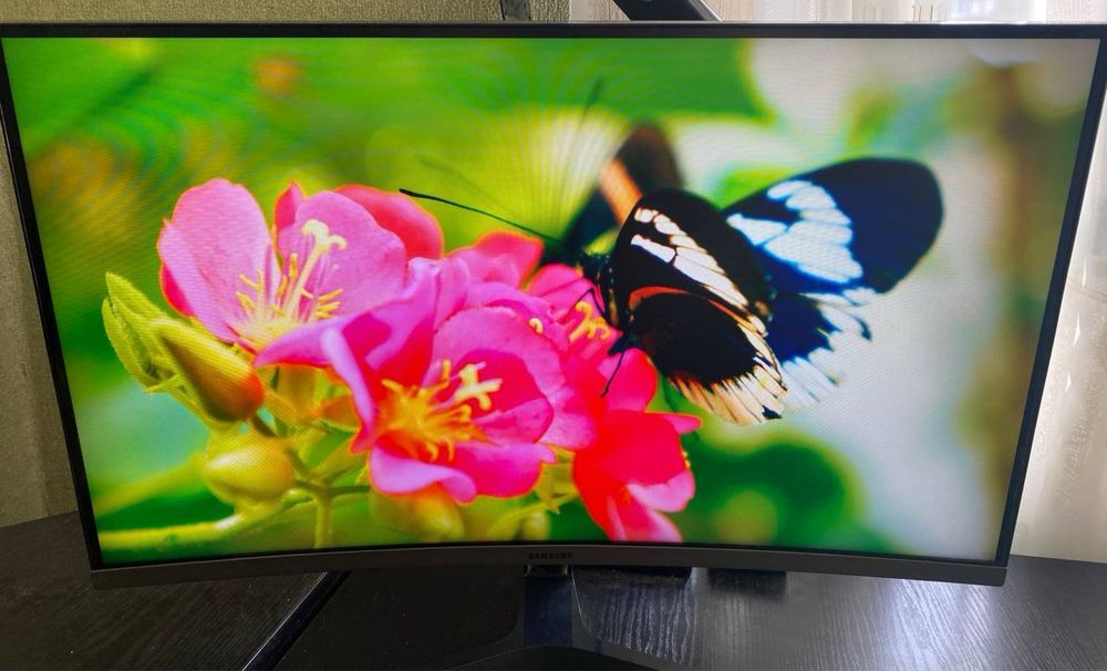 Монітор Samsung C27R500 "27" Curved(вигнутий), VA, FreeSync