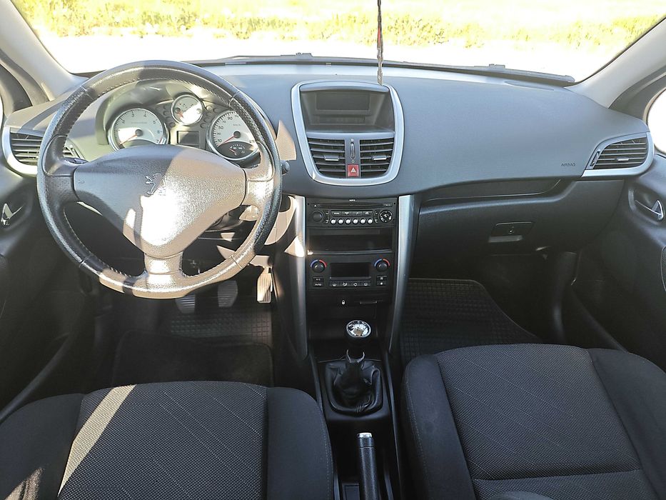 Peugeot 207 1.4 A/C - 120.000km - 2008
