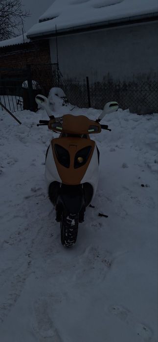 Скутер.мопед. продам