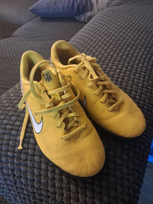Turfy piłkarskie nike 32