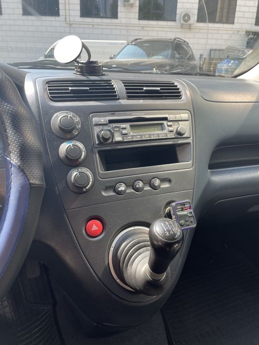 Honda Civic VII 2001 року