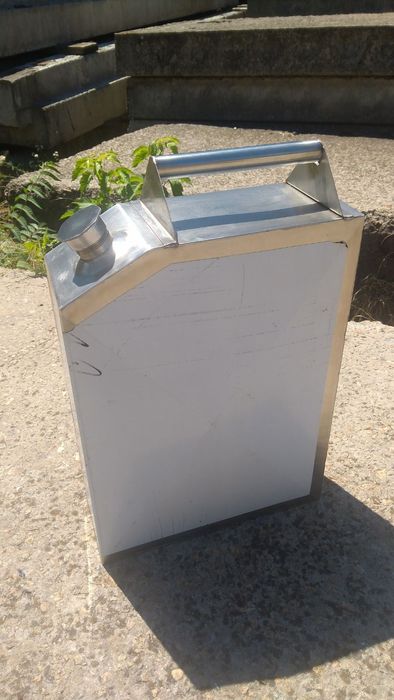 Каністри з нержавіючої сталі aisi 201