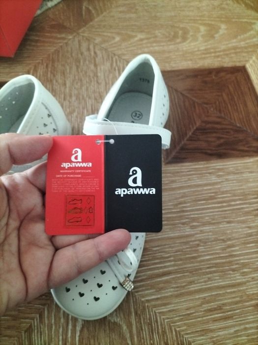 Туфельки для дівчинки