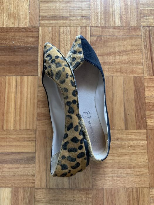 Sabrinas pretas e padrão leopardo número 38