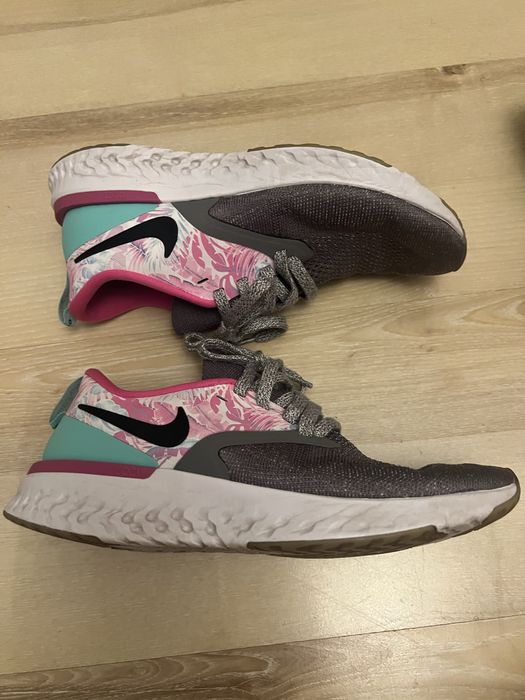 Nike Lebron James  Кросовки размер 37, 38,5 38 длина 24см 5,5