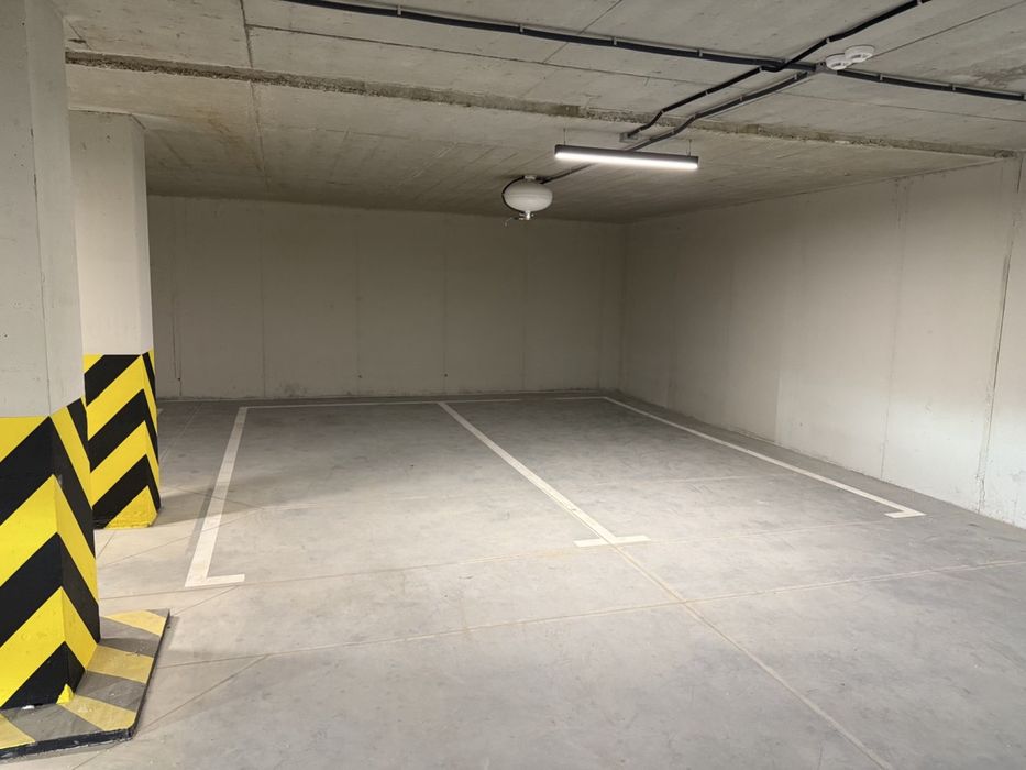 Продаж місця в підземному паркінгу  на вул. Європейська 45